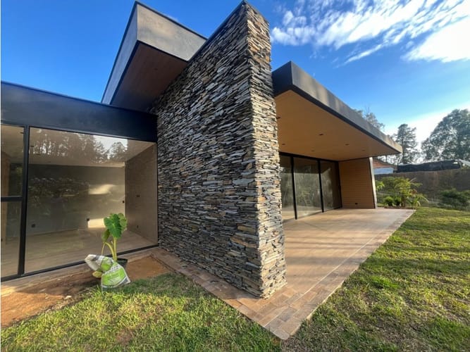 Finca en venta en La Clara, Guarne, 360 m² · foto 9 de 12