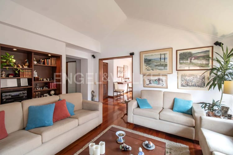 Apartamento de 3 alcobas en venta en Chicó Navarra, Bogotá, 169 m² · foto 3 de 17