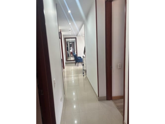 Apartamento en venta en Las Americas, Bogotá · foto 2 de 24