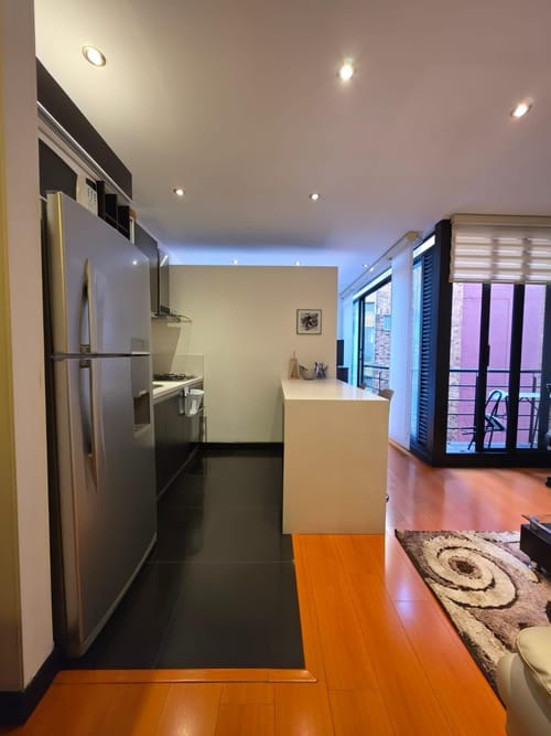 Apartamento de 1 alcoba en arriendo en Chicó Navarra, Bogotá, 43 m² · foto 6 de 16