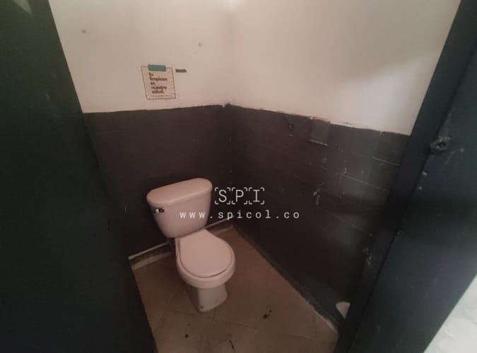 Bodega en arriendo en Viviendas Del Sur, Medellín, 288 m² · foto 11 de 12
