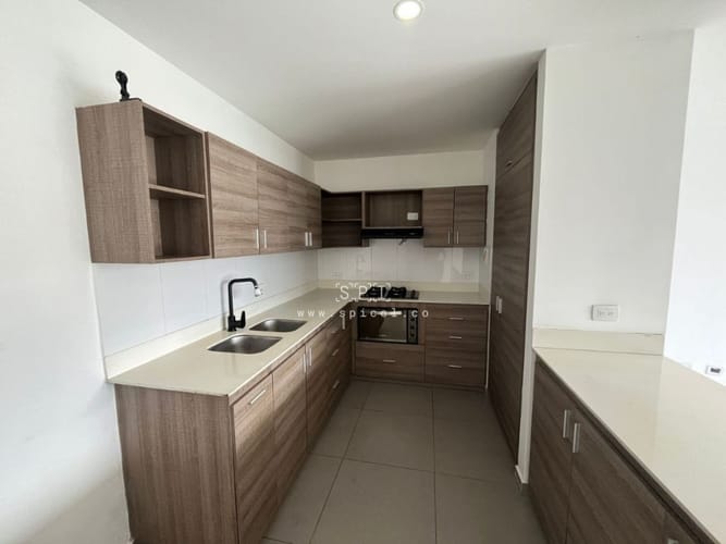 Apartamento de 3 alcobas en arriendo en Colina Campestre, Envigado, 120 m² · foto 6 de 24