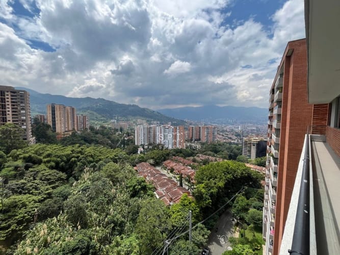 Apartamento de 3 alcobas en arriendo en Colina Campestre, Envigado, 120 m² · foto 8 de 24