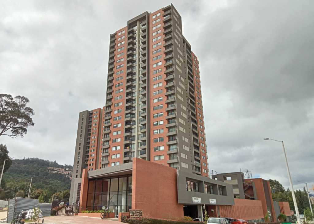 Apartamento en venta en El Redil, Bogotá · foto 2 de 24
