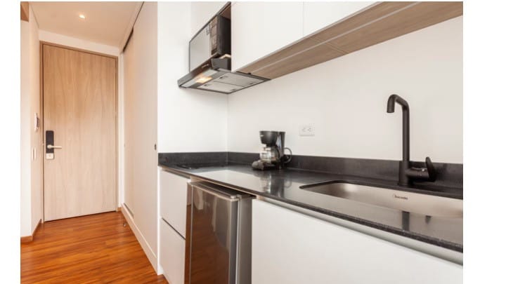 Apartaestudio en venta en Chico Norte, Bogotá, 17 m² · foto 3 de 8