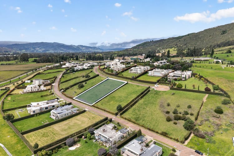 Lote en venta en La Violeta, Sopó, 2137 m² · foto 2 de 20