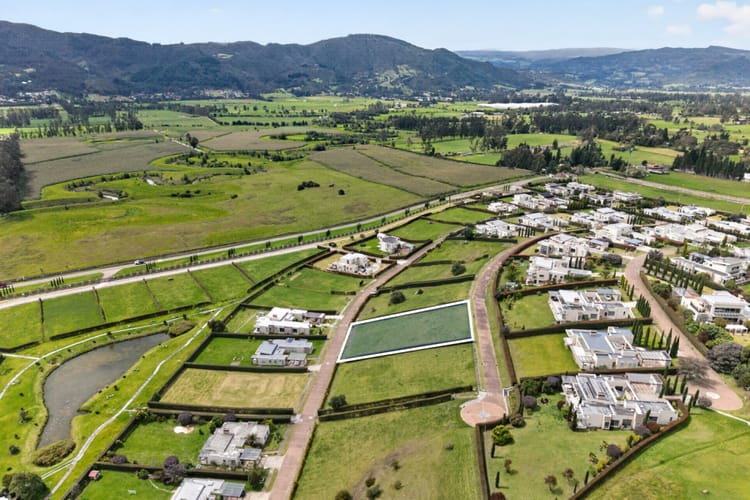 Lote en venta en La Violeta, Sopó, 2137 m² · foto 3 de 20
