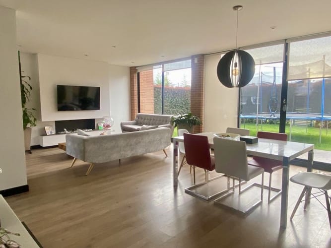 Casa de 3 alcobas en venta en Chuntame, Cajicá, 174 m² · foto 4 de 24