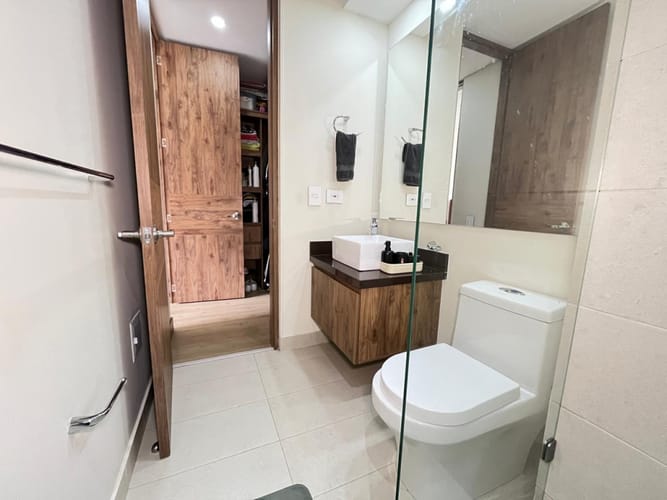 Apartamento de 1 alcoba en venta en Chico Norte, Bogotá, 55 m² · foto 12 de 24