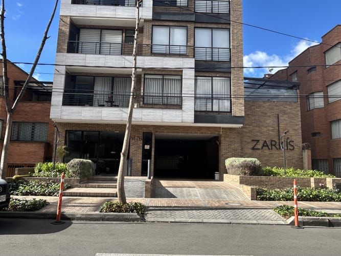Apartaestudio en venta en Rincon Del Chico, Bogotá, 33 m² · foto 3 de 23