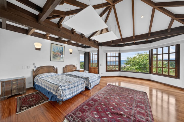 Casa de 5 alcobas en venta en Yerbabuena, Chía, 614 m² · foto 15 de 17