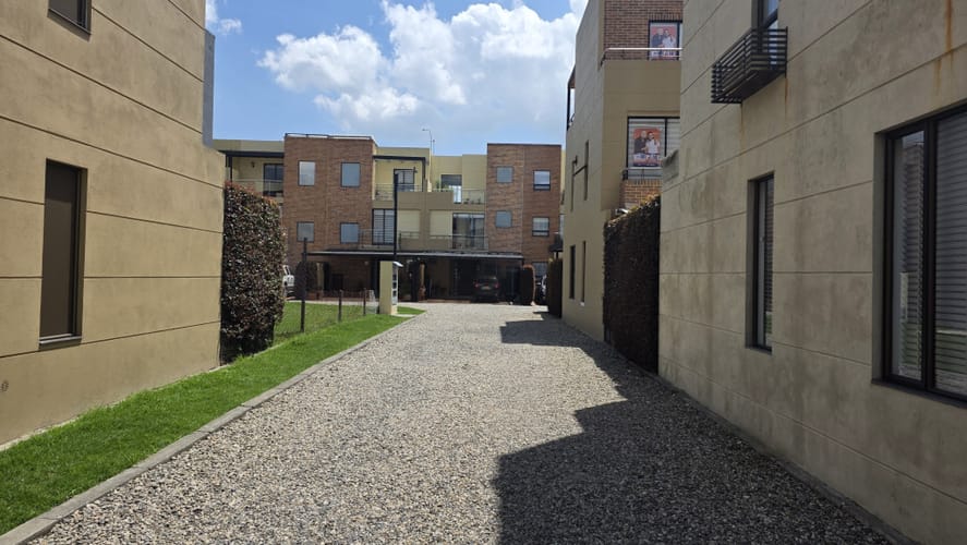 Lote en venta en Chuntame, Cajicá · foto 2 de 5