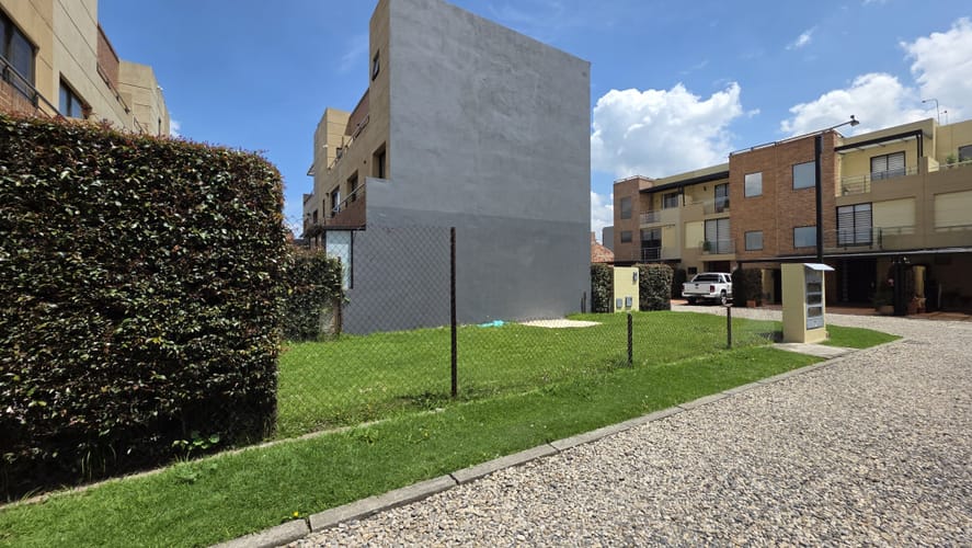 Lote en venta en Chuntame, Cajicá · foto 3 de 5
