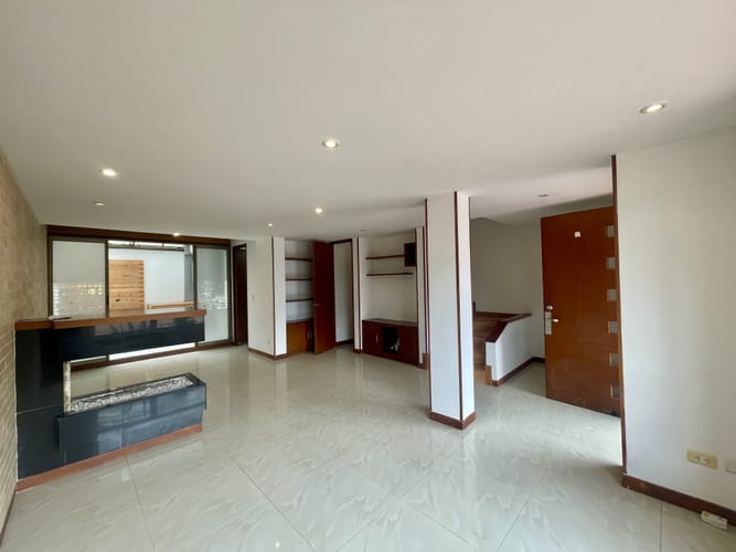 Casa de 4 alcobas en venta en Cota, 136 m² · foto 2 de 24