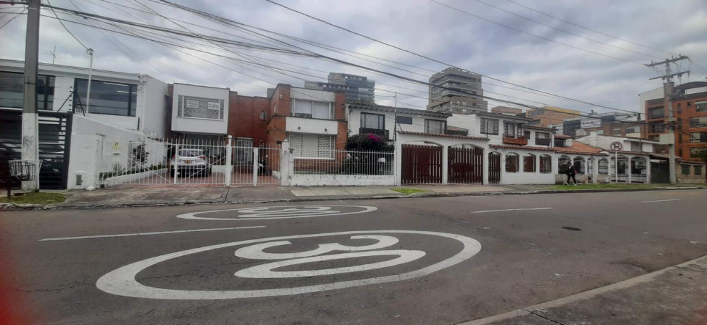 Casa en venta en Pasadena, Bogotá · foto 2 de 23
