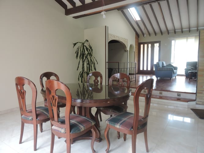 Casa de 4 alcobas en arriendo en El Abra, Cota, 318 m² · foto 5 de 17