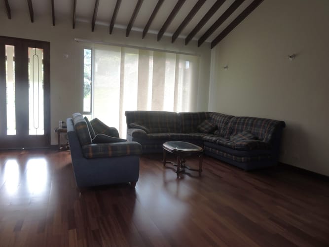Casa de 4 alcobas en arriendo en El Abra, Cota, 318 m² · foto 6 de 17