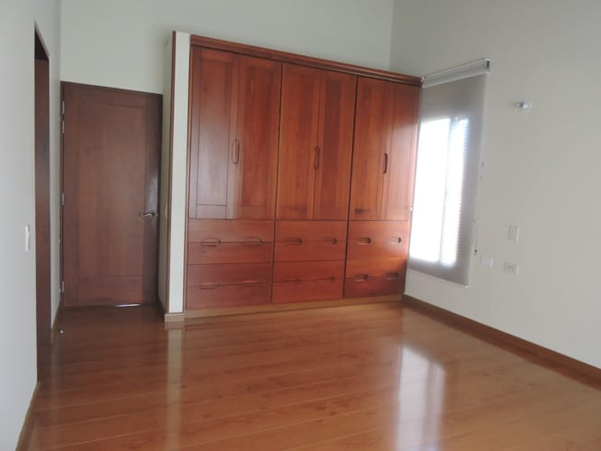 Casa de 4 alcobas en arriendo en El Abra, Cota, 318 m² · foto 8 de 17