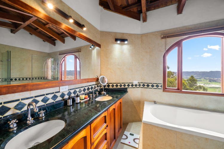 Casa de 5 alcobas en venta en Fusca, Chía, 407 m² · foto 11 de 18