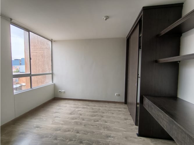 Apartamento de 3 alcobas en venta en Centro Comercial Centro Suba, Bogotá, 52 m² · foto 4 de 19