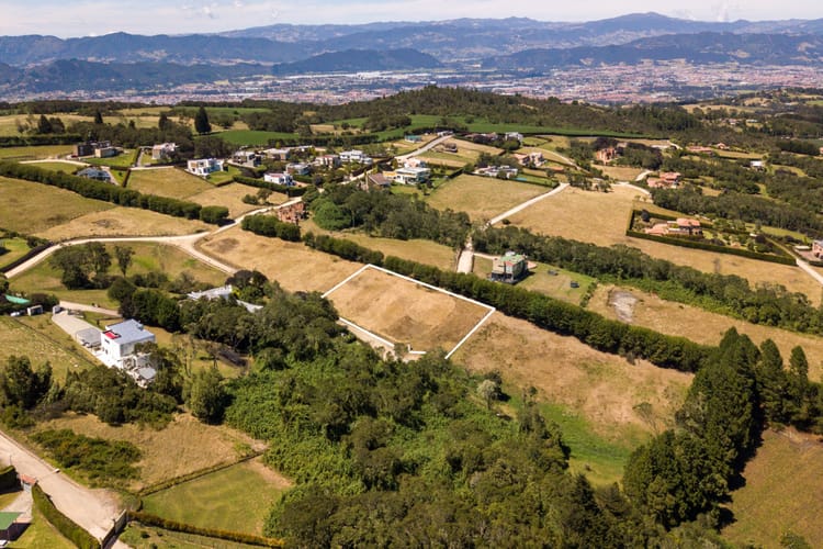 Lote en venta en Yerbabuena, Sopó, 2542 m² · foto 2 de 14