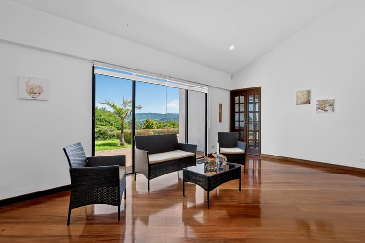 Casa de 4 alcobas en venta en Yerbabuena, Chía, 461 m² · foto 11 de 24