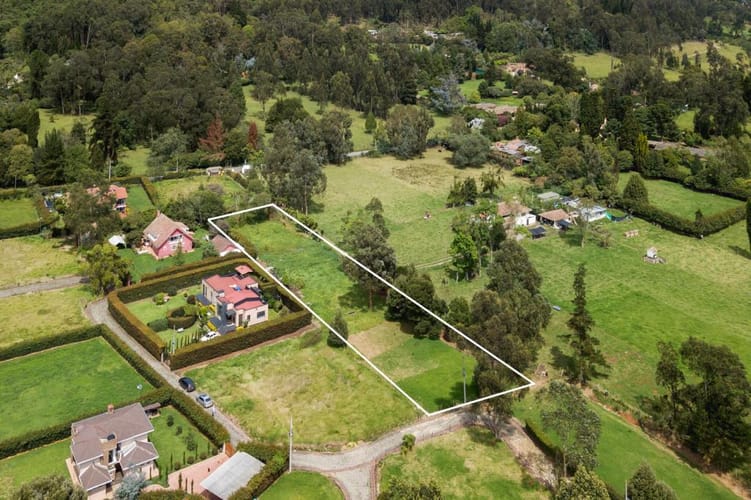 Lote en venta en Fonquetá, Chía, 1873 m² · foto 4 de 12