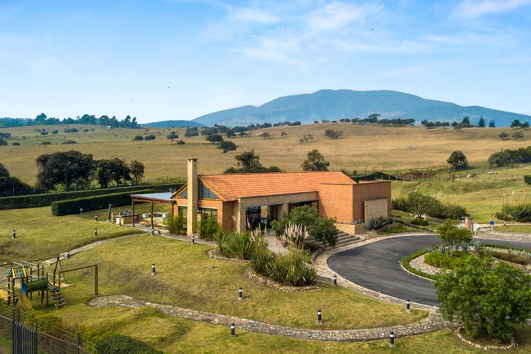 Lote en venta en Valle Alto, La Calera, 2293 m² · foto 2 de 8