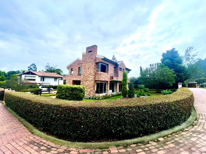 Casa de 4 alcobas en venta en El Abra, Cota, 270 m² · foto 2 de 21