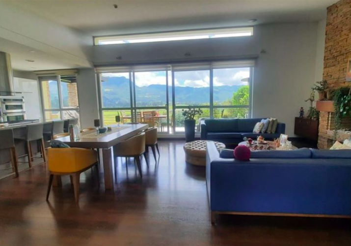 Casa de 4 alcobas en venta en Centro, Sopó, 288 m² · foto 4 de 20