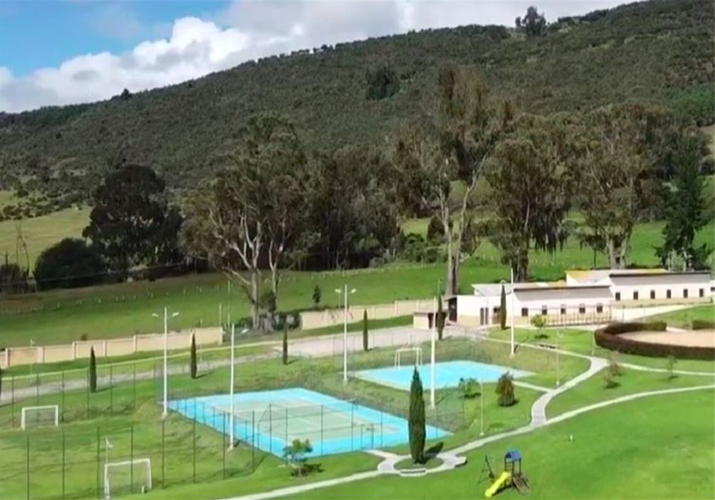 Casa de 4 alcobas en venta en Centro, Sopó, 288 m² · foto 19 de 20