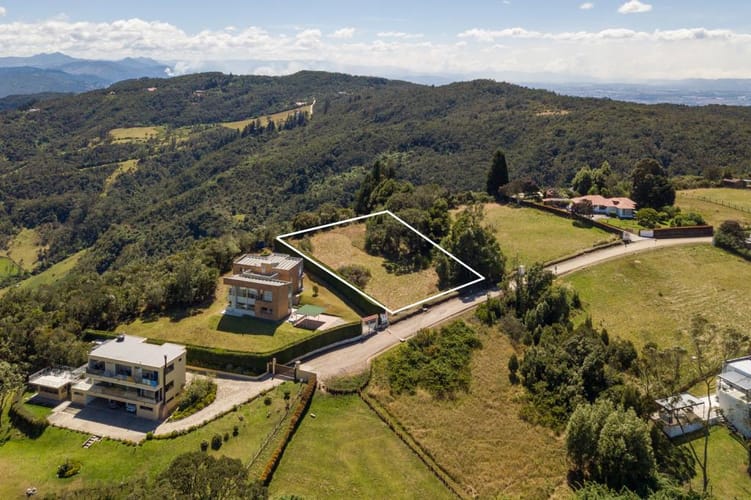 Lote en venta en Mercenario, Sopó, 2213 m² · foto 2 de 15