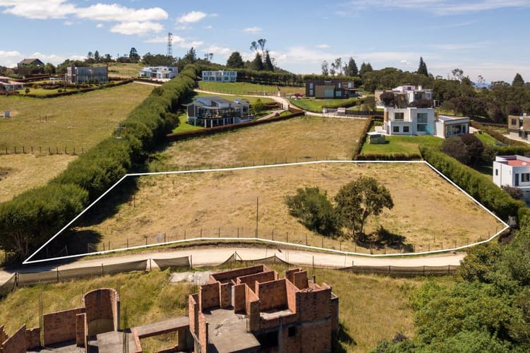 Lote en venta en Yerbabuena, Sopó, 3198 m² · foto 3 de 10