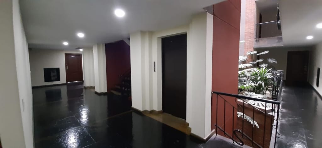 Apartaestudio en venta en Chicó Alto, Bogotá, 49 m² · foto 10 de 18