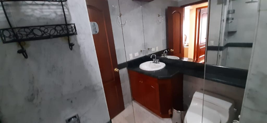 Apartaestudio en venta en Chicó Alto, Bogotá, 49 m² · foto 13 de 18