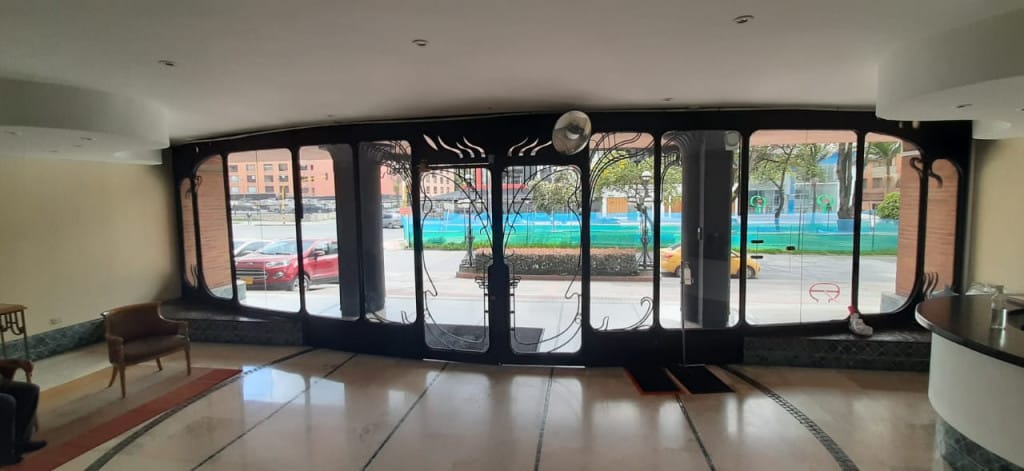 Apartaestudio en venta en Chicó Alto, Bogotá, 49 m² · foto 17 de 18