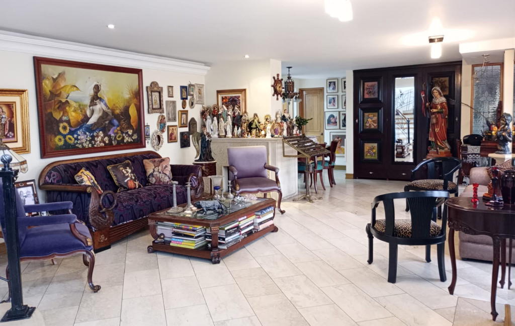 Casa en venta en El Contador, Bogotá · foto 2 de 21