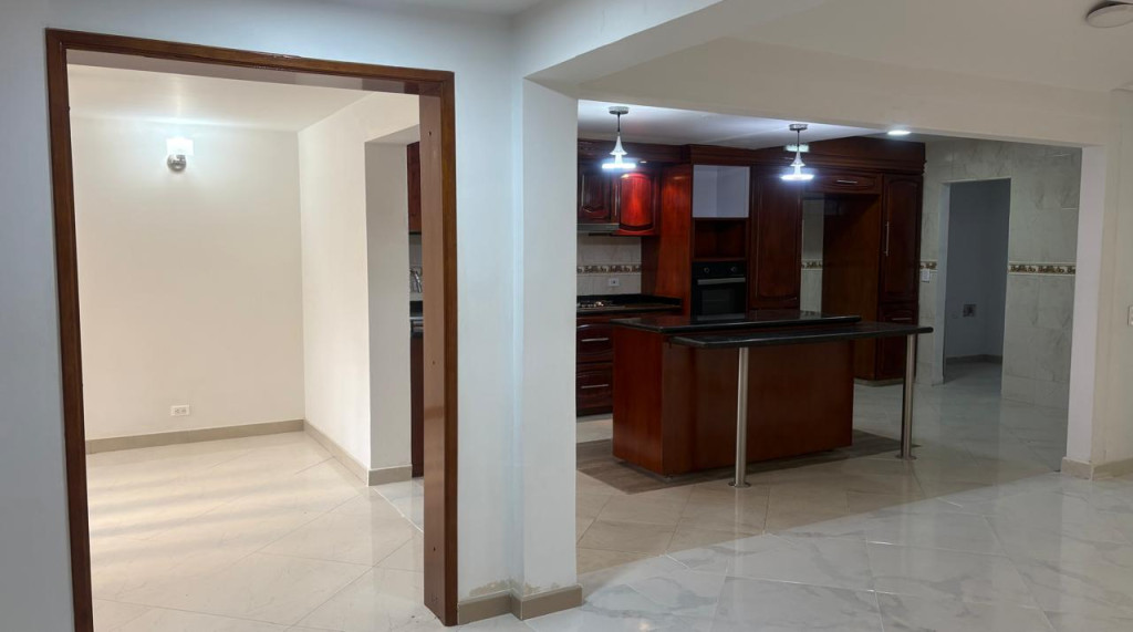 Casa en venta en Alhambra, Bogotá · foto 6 de 24