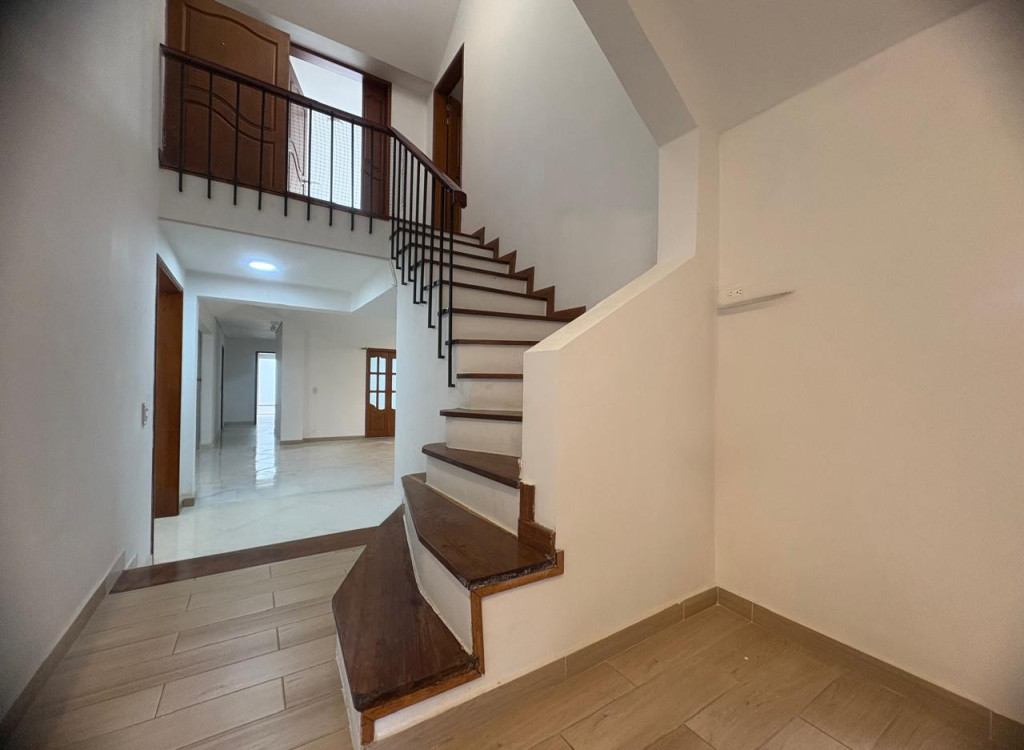 Casa en venta en Alhambra, Bogotá · foto 8 de 24
