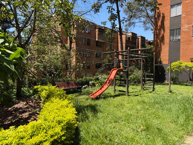 Apartamento de 2 alcobas en venta en El Diamante 2, Envigado, 91 m² · foto 17 de 17