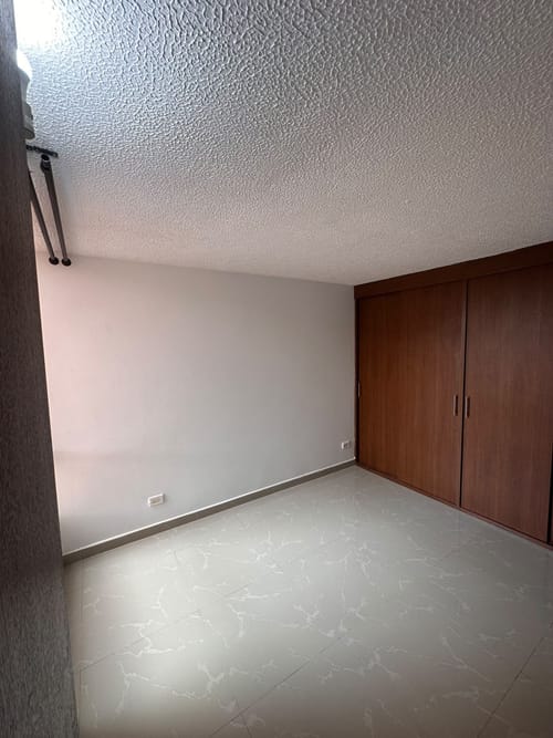Apartamento de 3 alcobas en arriendo en San Francisco, Madrid, 61 m² · foto 13 de 17