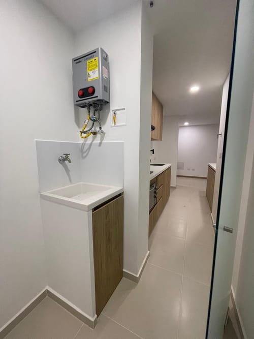 Apartamento de 2 alcobas en arriendo en Mugá, Envigado, 69 m² · foto 3 de 11