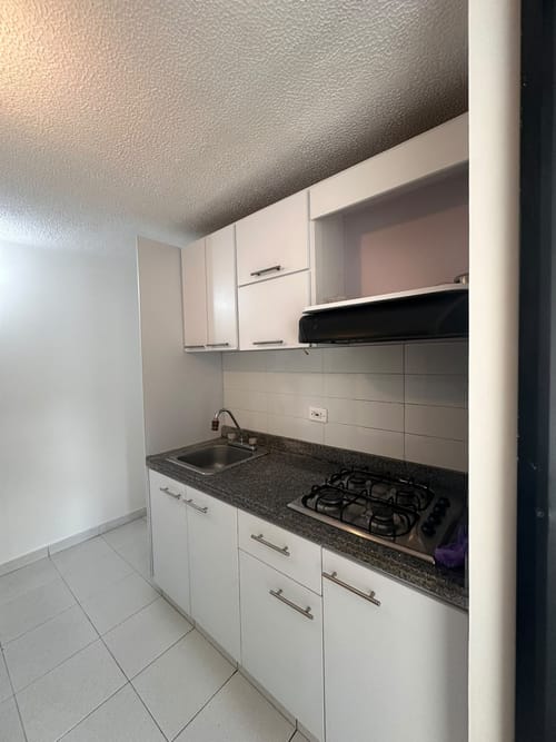 Apartamento de 3 alcobas en arriendo en San Francisco, Madrid, 61 m² · foto 8 de 17