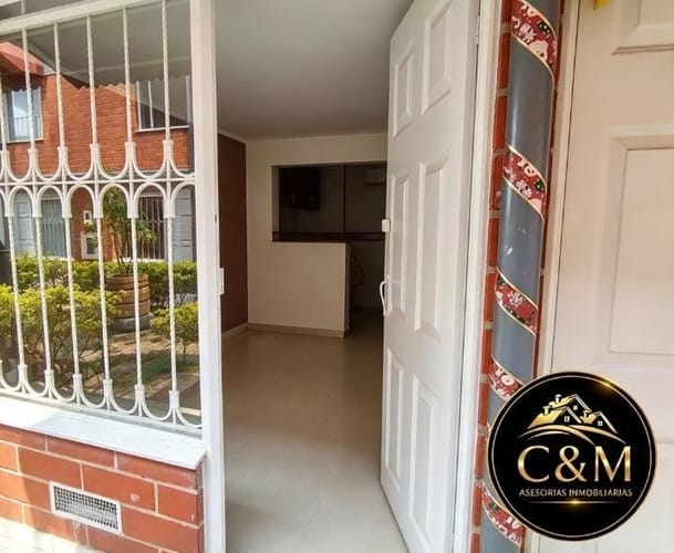 Casa de 3 alcobas en venta en Zona Industrial El Salitre, Soacha, 43 m² · foto 4 de 13