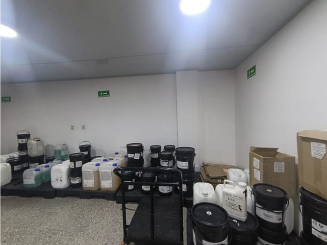 Local en venta en Prados De Sabaneta, Sabaneta, 128 m² · foto 3 de 7