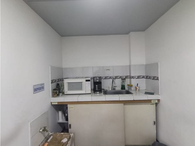 Local en venta en Prados De Sabaneta, Sabaneta, 128 m² · foto 7 de 7