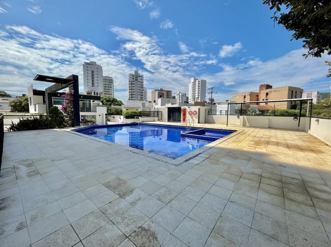 Apartamento de 5 alcobas en venta en Bavaria, Santa Marta, 182 m² · foto 5 de 23