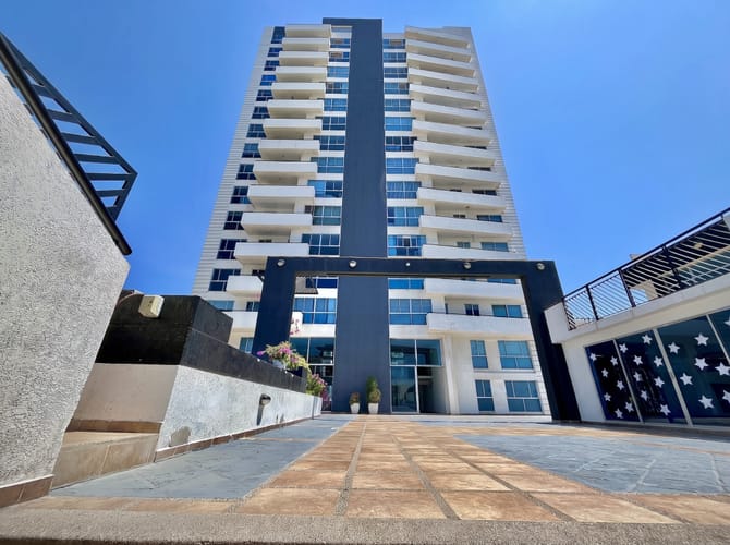 Apartamento de 5 alcobas en venta en Bavaria, Santa Marta, 182 m² · foto 4 de 23