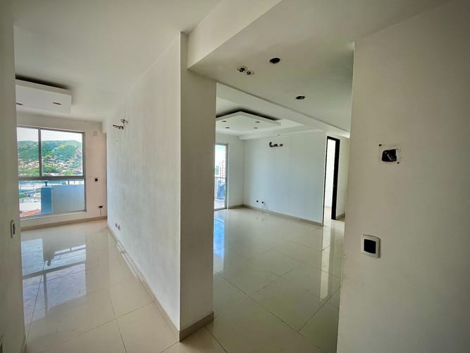 Apartamento de 5 alcobas en venta en Bavaria, Santa Marta, 182 m² · foto 11 de 23