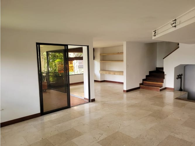 Apartamento de 3 alcobas en venta en Las Lomas, Medellín, 174 m² · foto 4 de 17